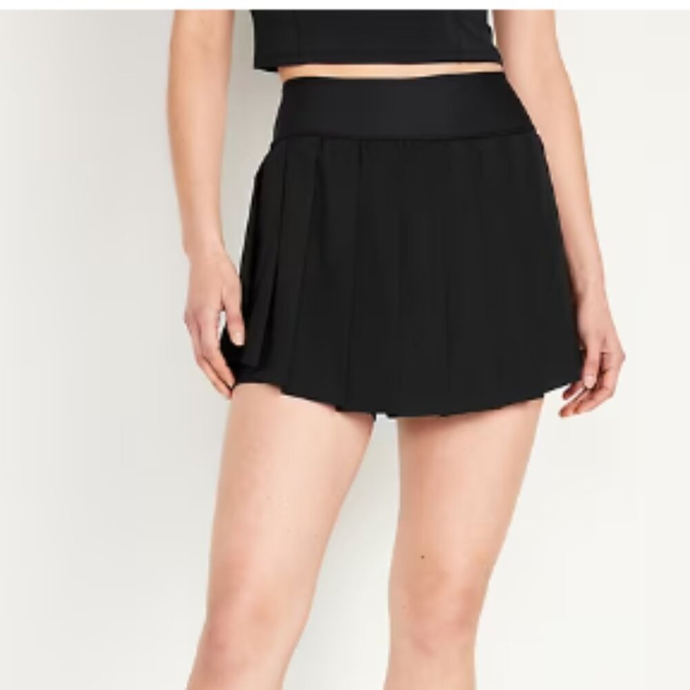Old Navy High-Waisted StretchTech Pleated Skort